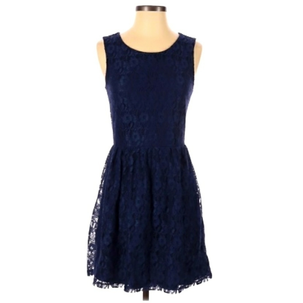 🎀👗 Forever 21 Lace Overlay Dress Sleeveless